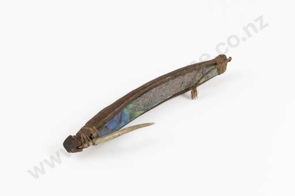 A Large 19th Century Pa Kahawai (Trolling Lure) Image 1++