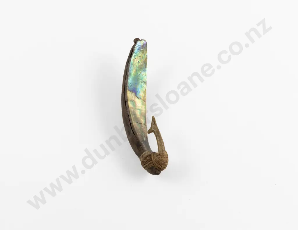 A 19th Century Pa Kahawai (Trolling Lure) Image 1++