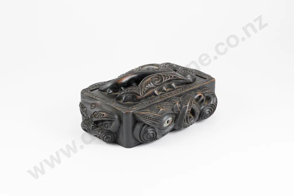 An early 20th Century Cigarette Box Carved By Thomas Aubrey Chappé Hall Image 1++