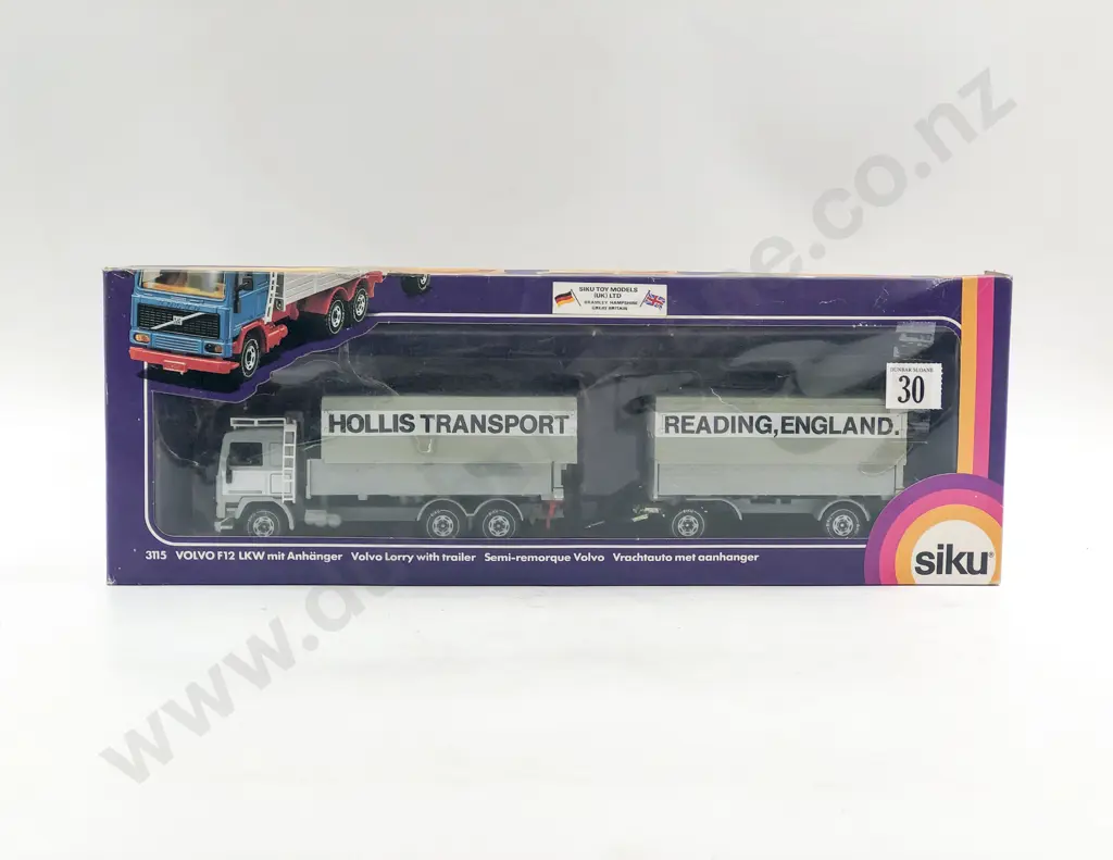 Siku Boxed 3115 Volvo Lorry with Trailer Image 1++