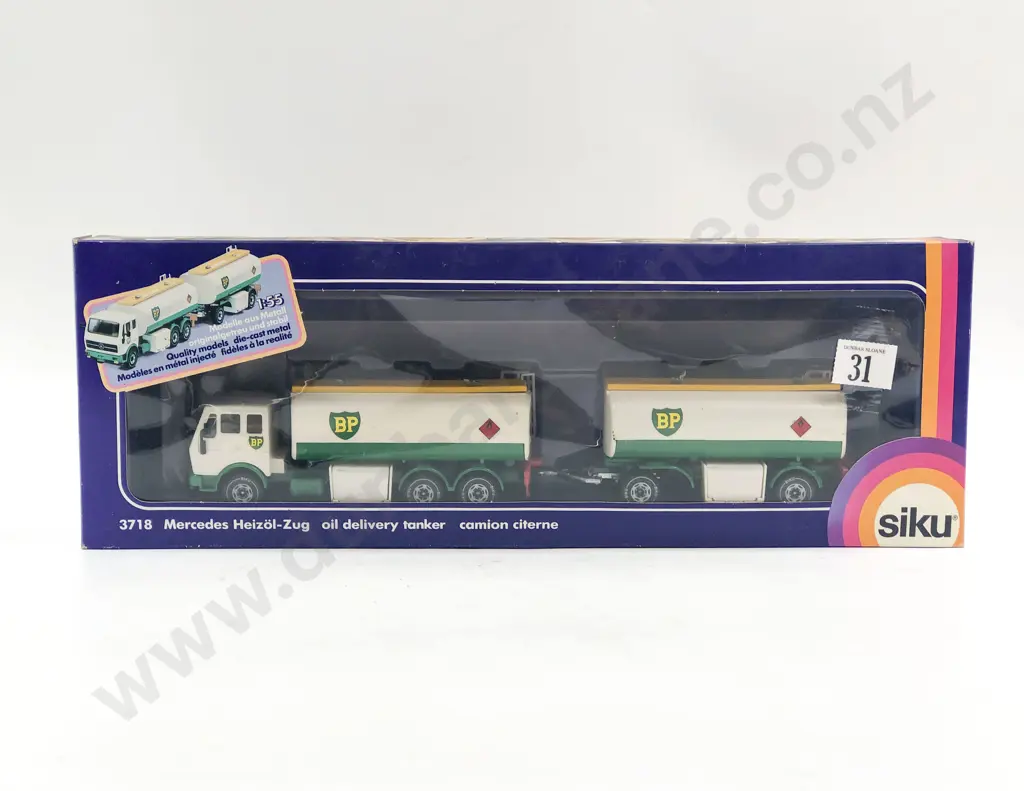 Siku Boxed 3718 Mercedes Oil Delivery Tanker Image 1++