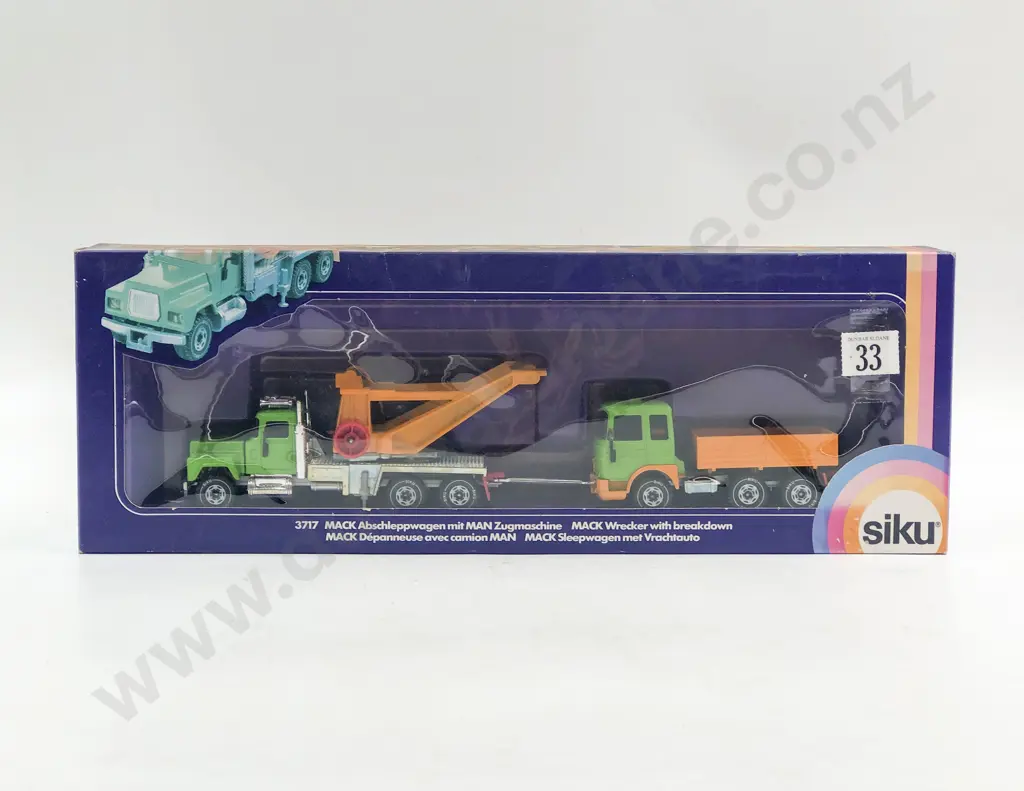 Siku Boxed 3717 MACK Wrecker with Breakdown Image 1++