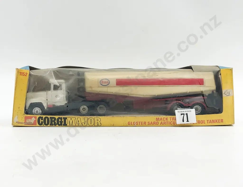 Corgi Major Boxed 1152 Mack Truck Esso Petrol Tanker Image 1++