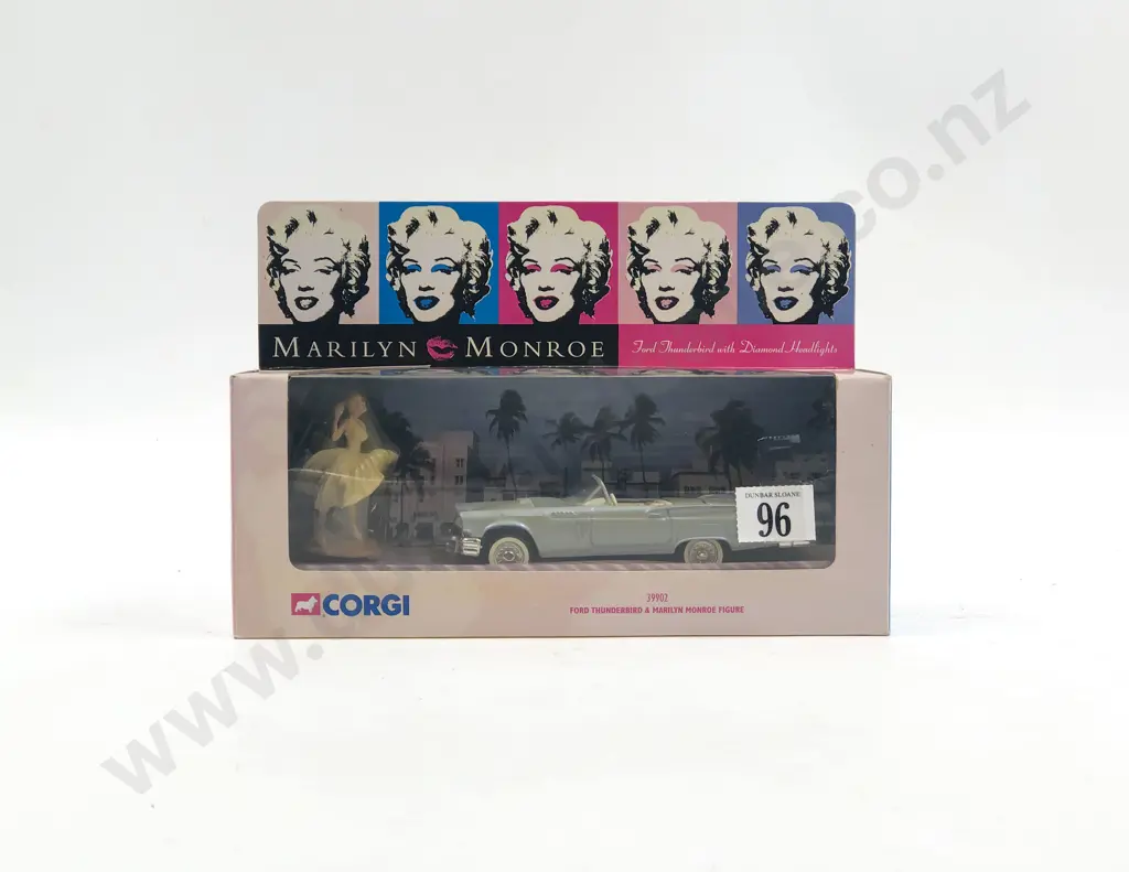 Corgi Boxed Model Ford Thunderbird & Marilyn Image 1++