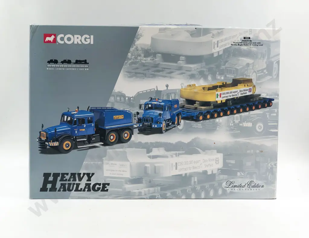 Corgi Boxed Heavy Haulage Model 18002 Pickfords Image 1++