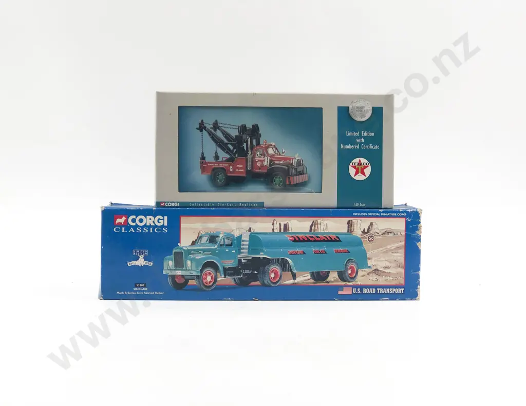 Corgi Boxed Classics Sinclair Mack B Series Tanker and Texaco Mack B Series Wrecker Truck Image 1++