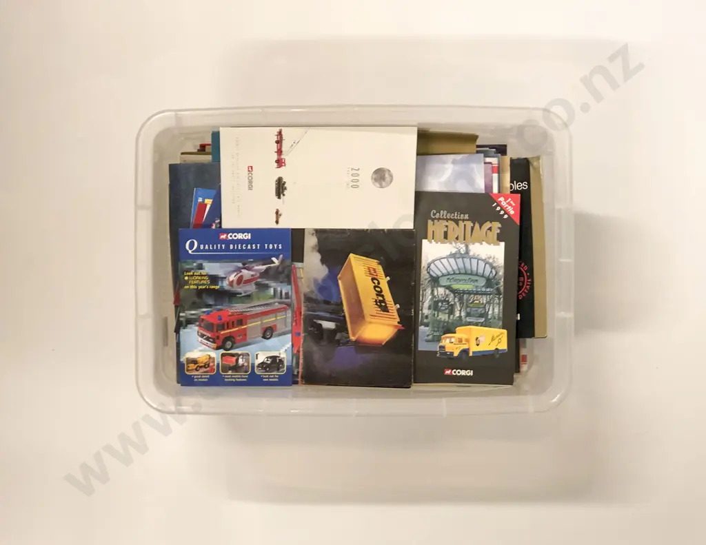 Qty Corgi Collector Magazines Catalogues and Advertising Leaflets Image 1++