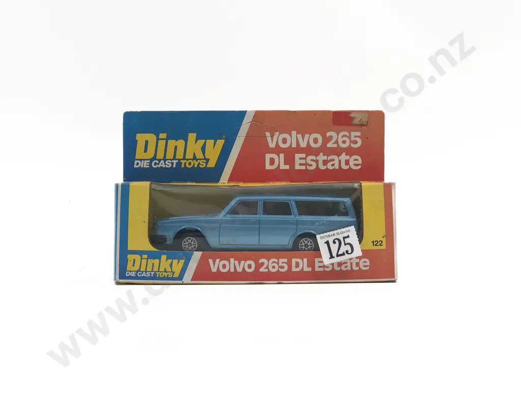 Dinky Boxed 122 Volvo 265 DL Estate Image 1++
