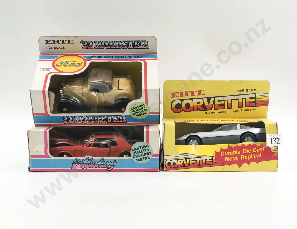 Ertl Three Boxed 1:25 Models Image 1++