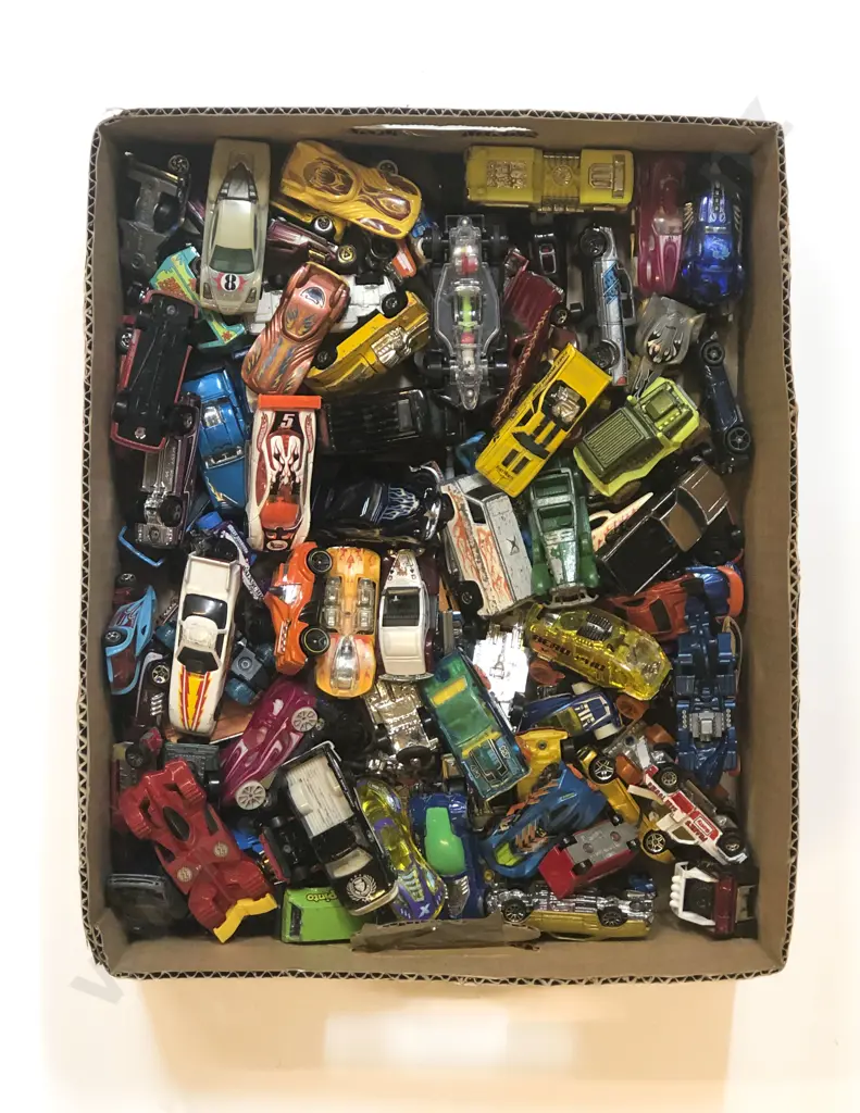 Qty Mainly Hotwheels Models Image 1++