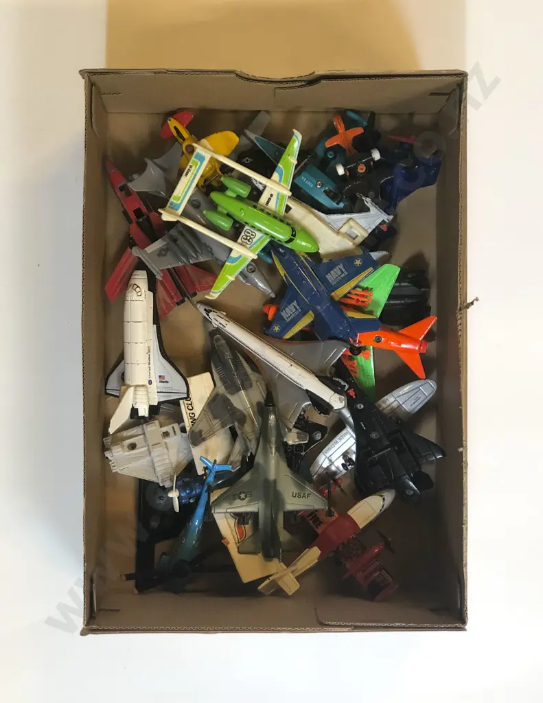Qty Assorted Manufacture Diecast Aircraft Models Image 1++