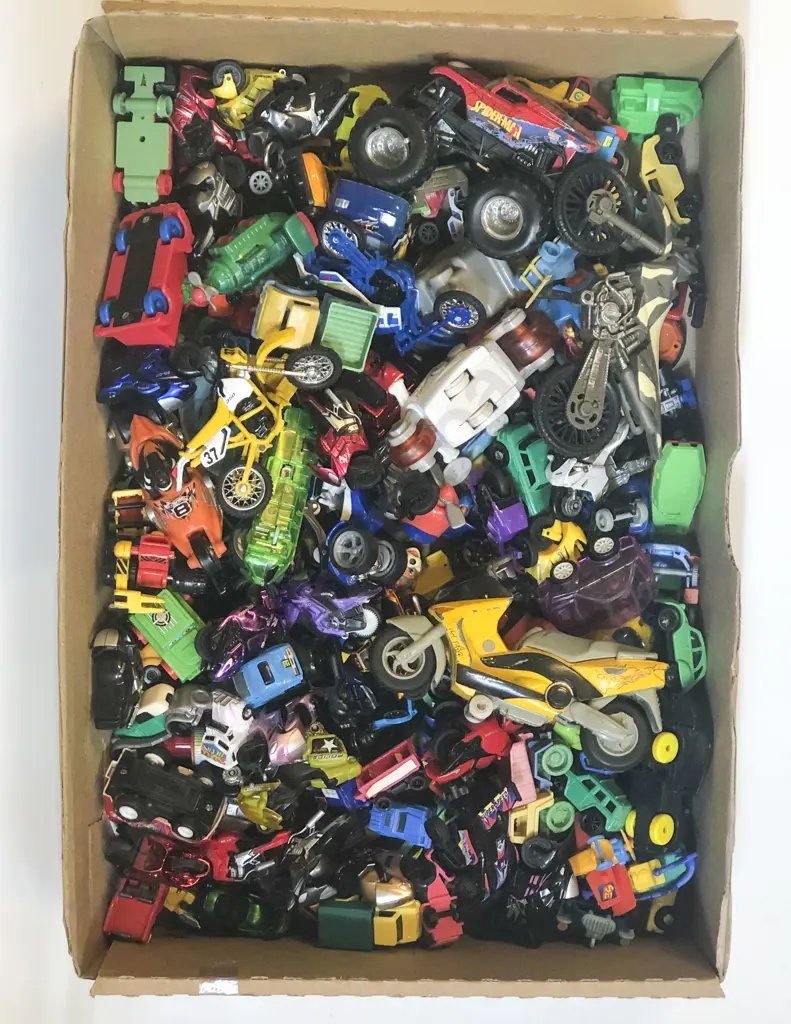 Qty Assorted Manufacture Diecast Novelty Big Wheel Models Image 1++