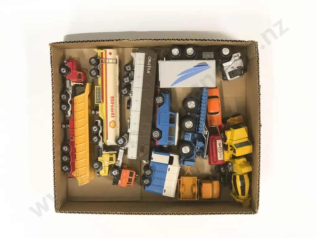 Qty Mixed Manufacture Unboxed Models Image 1++