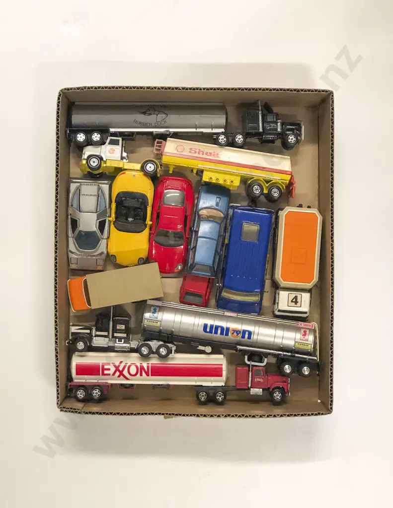 Qty Mixed Manufacture Unboxed Models Image 1++