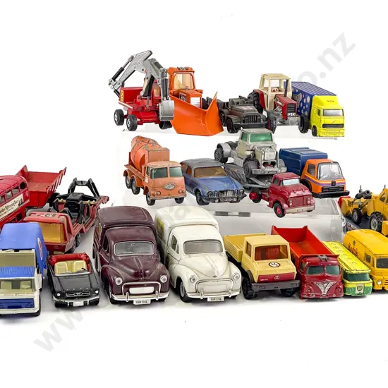 Qty Mixed Manufacture Unboxed Models
