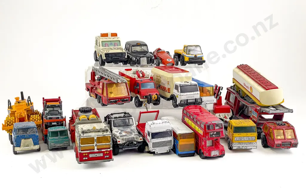 Qty Mixed Manufacture Unboxed Models Image 1++