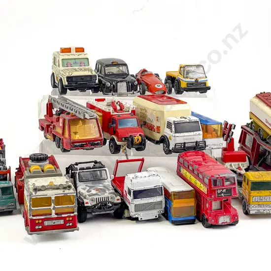 Qty Mixed Manufacture Unboxed Models