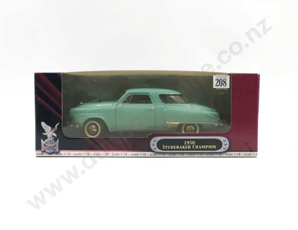 Road Signature Boxed 1:18 1950 Studebaker Champion Image 1++