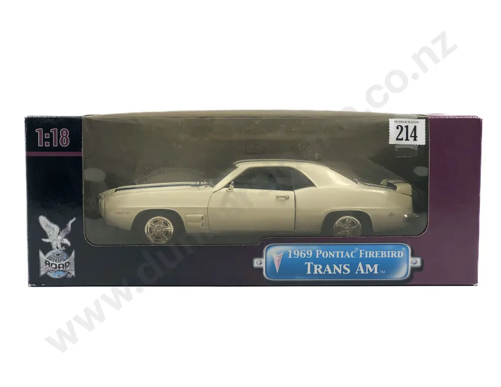 Road Signature Boxed 1:18 1969 Pontiac Firebird Trans Am Image 1++