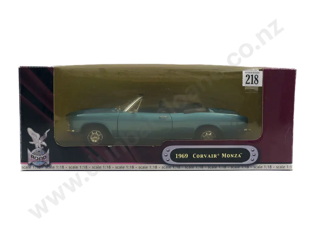 Road Signature Boxed 1:18 1969 Corvair Monza Image 1++