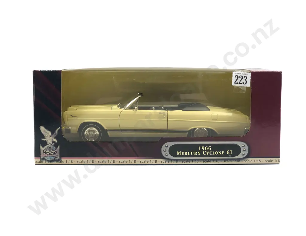 Road Signature Boxed 1:18 1966 Mercury Cyclone GT Image 1++
