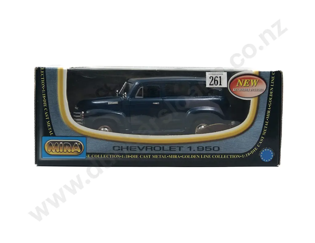Mira Boxed New Millennium 1:18 Chevrolet Suburban 1950 Image 1++