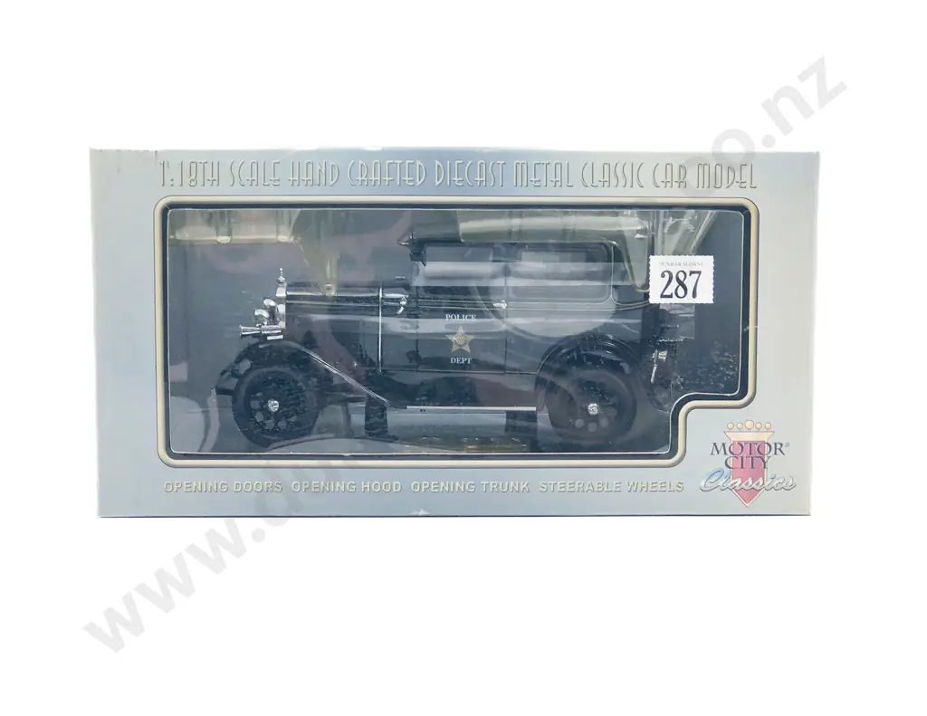 Motor City Boxed 1:18 1931 Ford Model A Tudor Police Car Image 1++