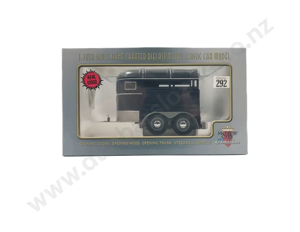 Motor City Boxed 1:18 1948 Horse Trailer Image 1++