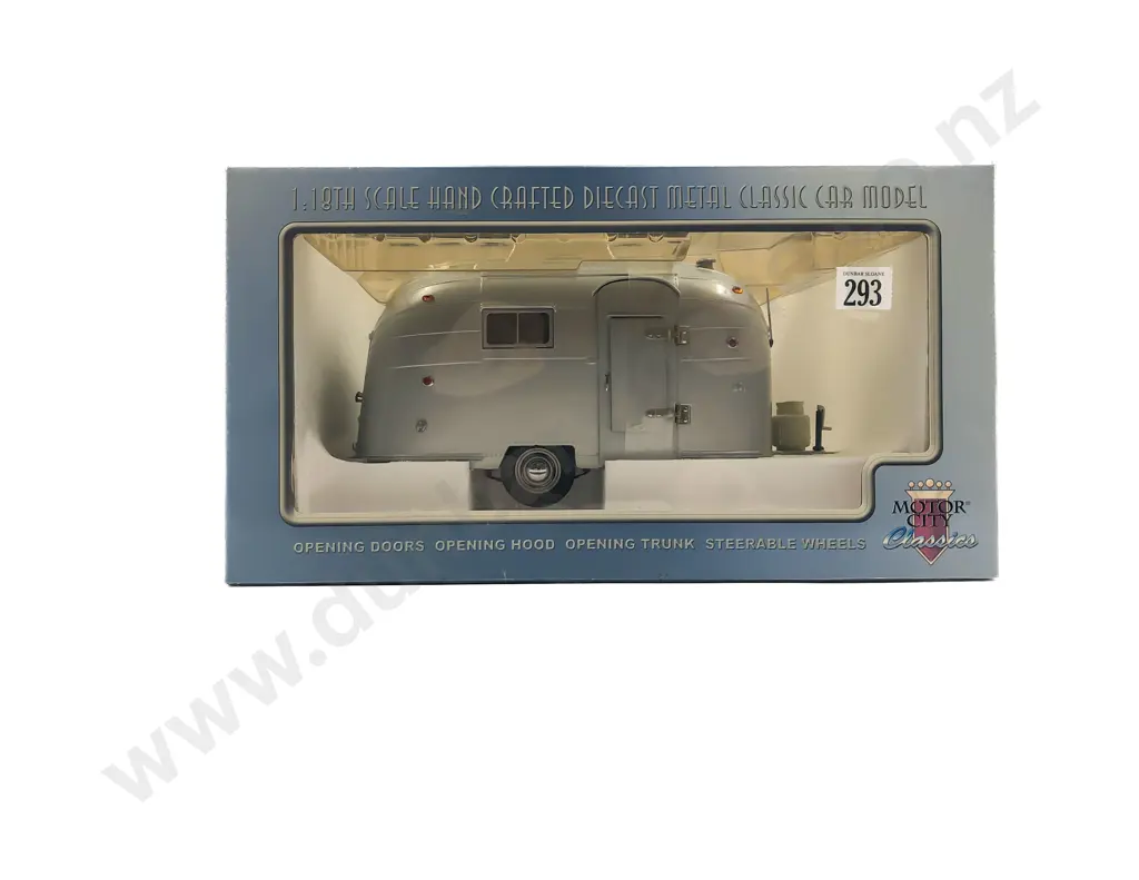 Motor City Boxed 1:18 Airstream Trailer Image 1++