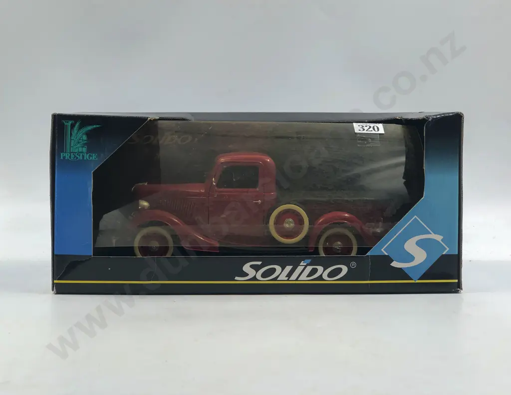 Solido Boxed 1.18 1936 Ford Pick Up Image 1++