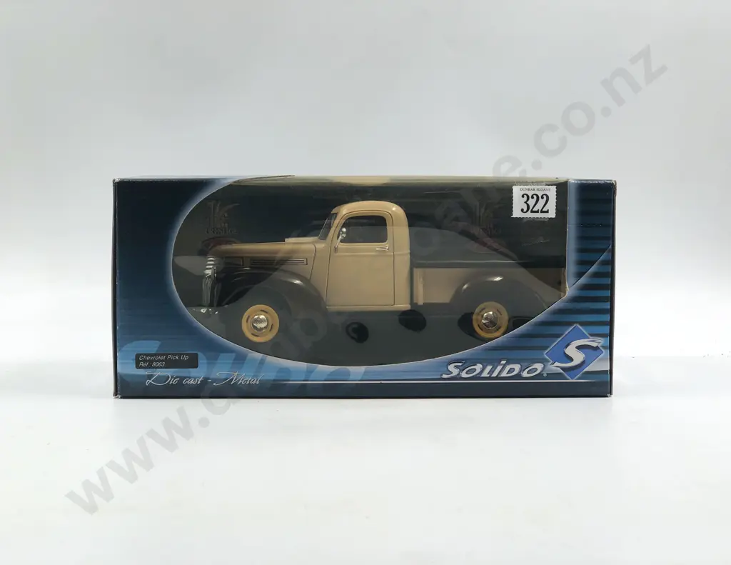 Solido Boxed 1:18 8063 Chevrolet Pick Up Image 1++