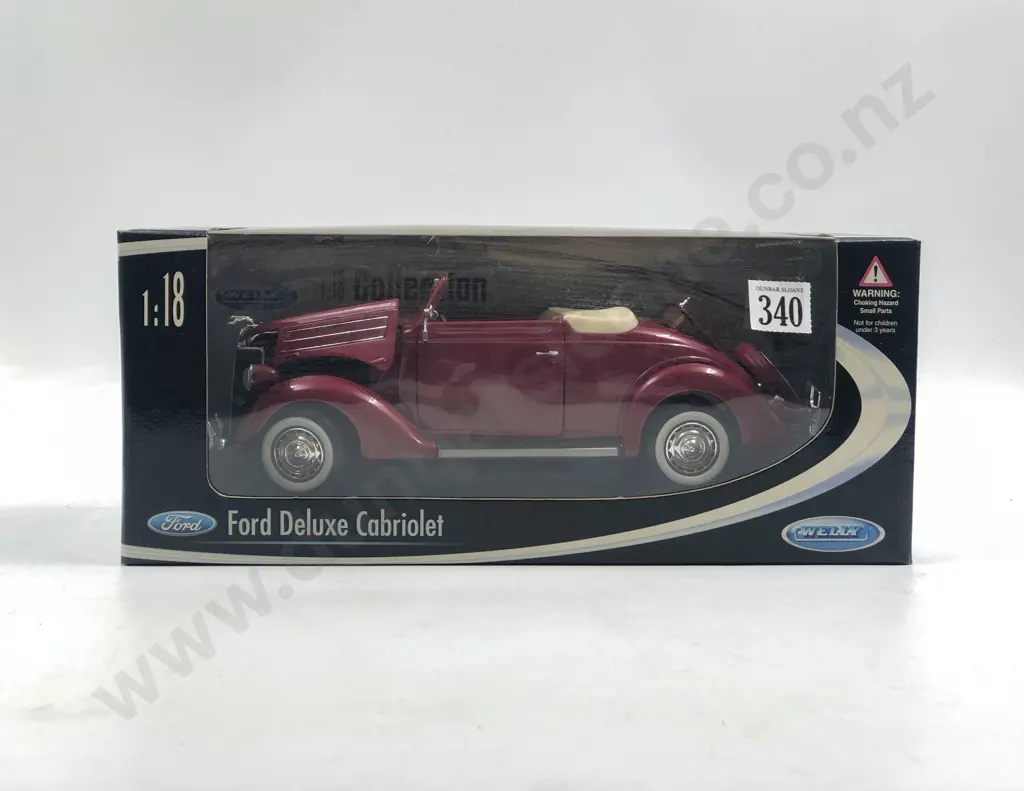 Welly Boxed 1:18 1936 Ford Deluxe Cabriolet Image 1++