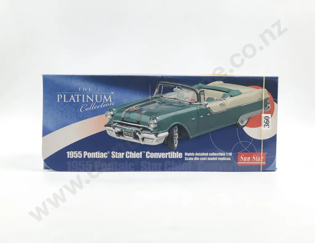 Sun Star Boxed 1:18 Platinum Collection 1955 Pontiac Star Chief Convertible Image 1++