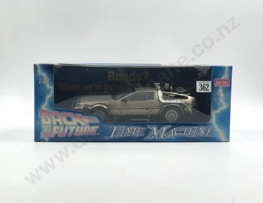 Sun Star Boxed 1:18 "Back to the Future" Time Machine Image 1++