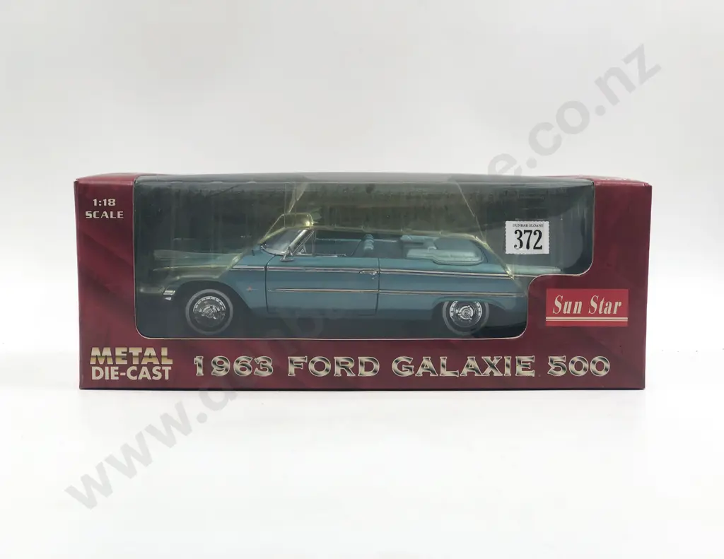 Sun Star Boxed 1:18 1963 Ford Galaxie 500 Convertible Image 1++