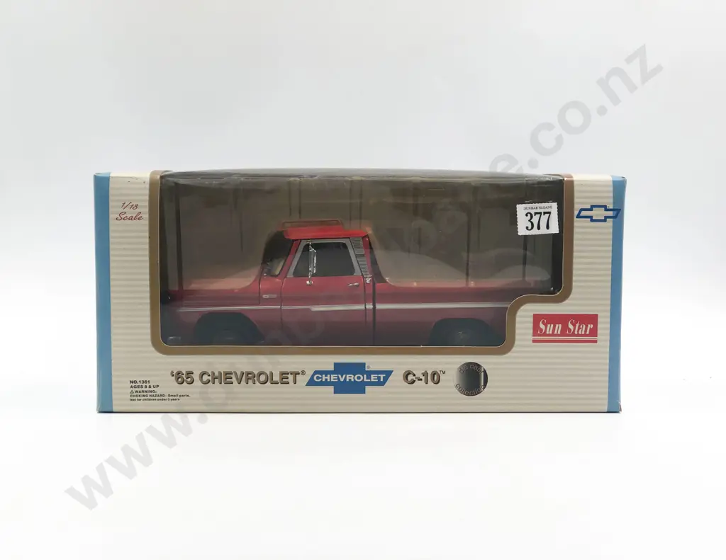 Sun Star Boxed 1:18 Classic Models 1965 Chevrolet C-10 Image 1++