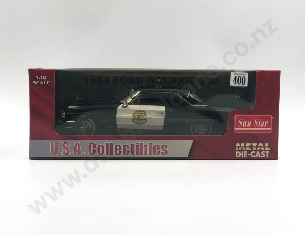 Sun Star Boxed 1:18 1964 Minneapolis Police Ford Galaxie 500 Image 1++