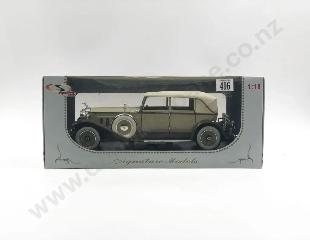 Signature Models Boxed 1:18 1930 Packard Brewster Image 1++