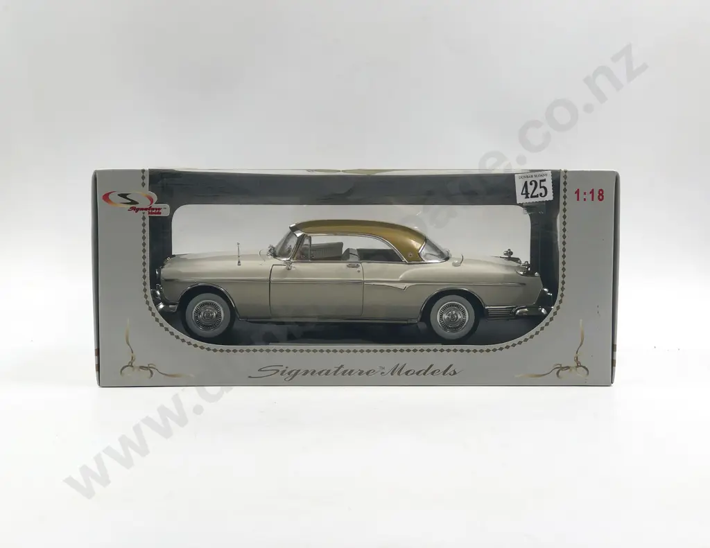 Signature Models Boxed 1:18 1955 Chrysler Imperial Image 1++