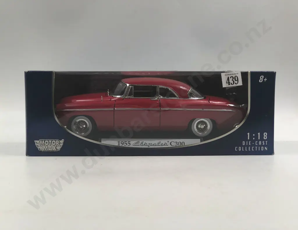 Motor Max Boxed 1:18 1955 Chrysler C300 Image 1++