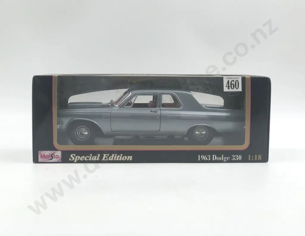 Maisto Boxed 1:18 1963 Dodge 330 Image 1++