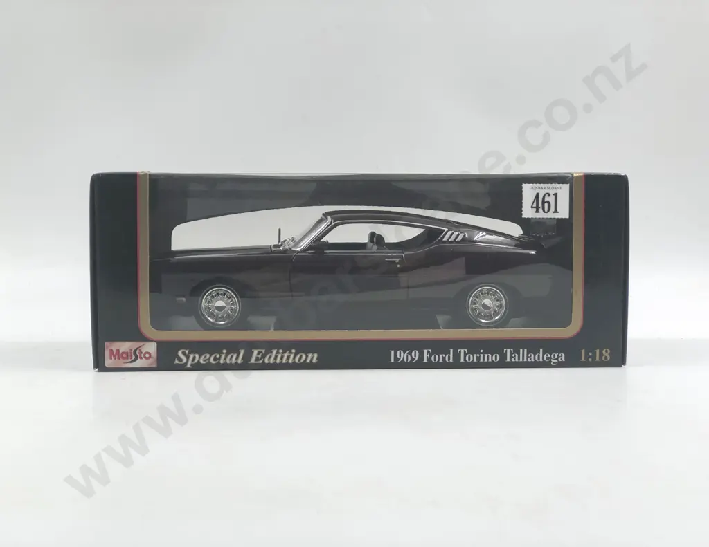 Maisto Boxed 1:18 1969 Ford Torino Talladega Image 1++