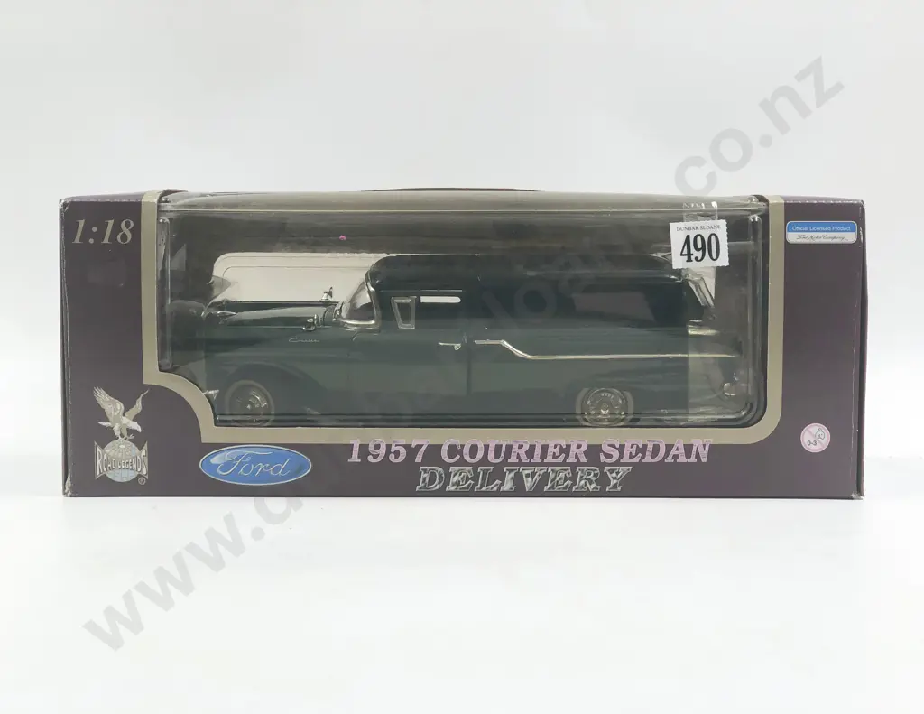 Road Legends Boxed 1:18 1957 Courier Sedan Delivery Image 1++