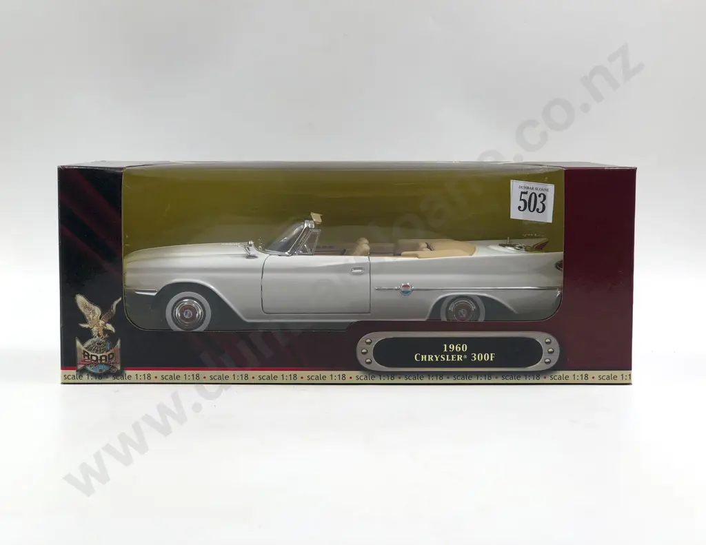 Road Signature Boxed 1:18 1960 Chrysler 300F Image 1++