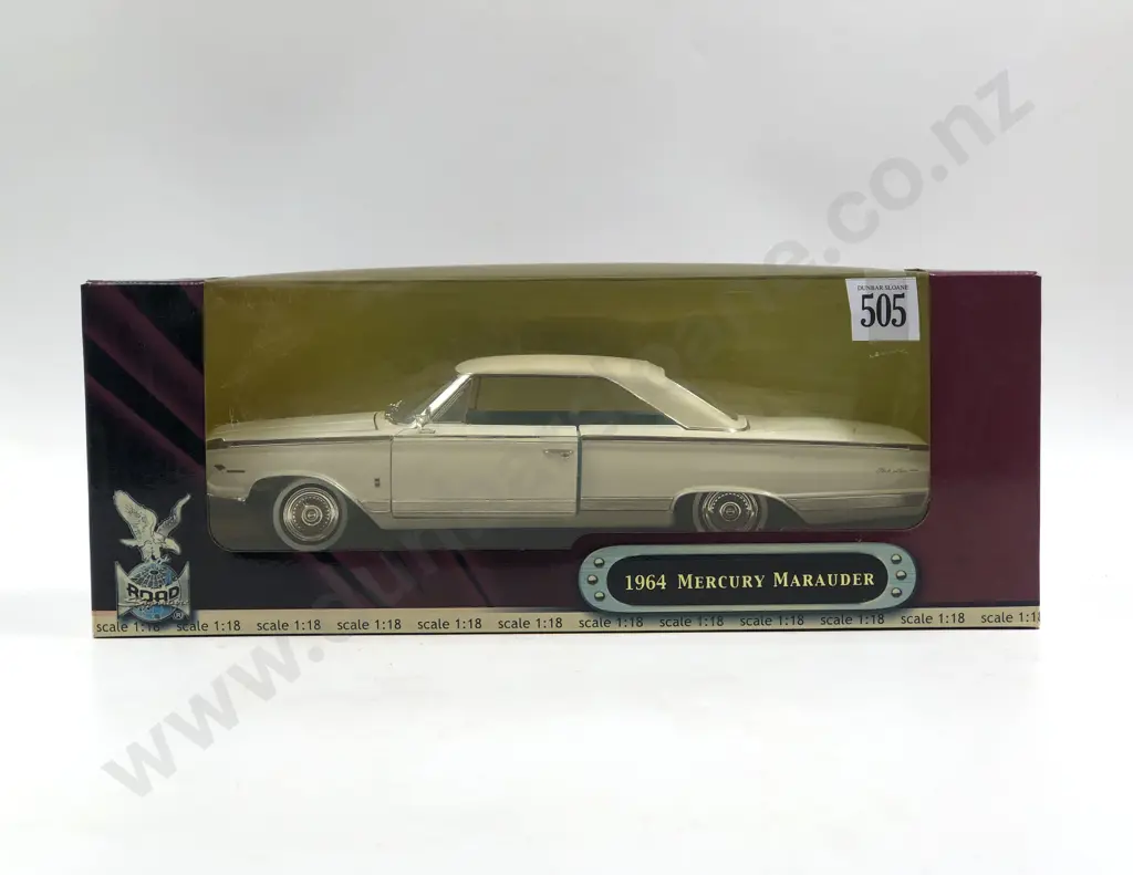 Road Signature Boxed 1:18 1964 Mercury Marauder Image 1++