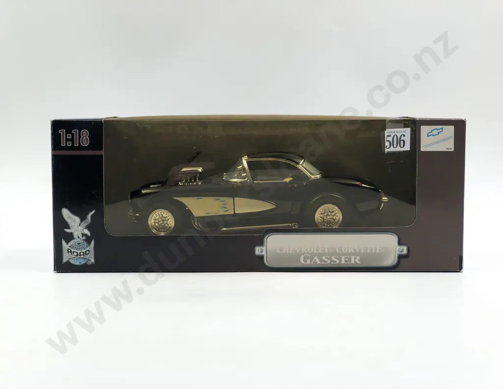 Road Signature Boxed 1:18 1957 Chevrolet Corvette Gasser Image 1++