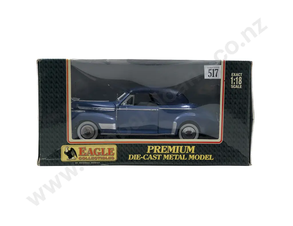Eagle Collectables Boxed 1:18 1941 Chevrolet Deluxe Convertible Image 1++