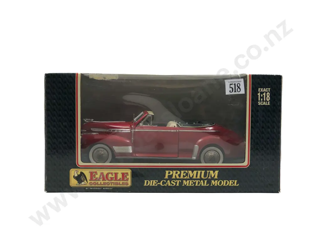 Eagle Collectables Boxed 1:18 1941 Chevrolet Deluxe Convertible Image 1++