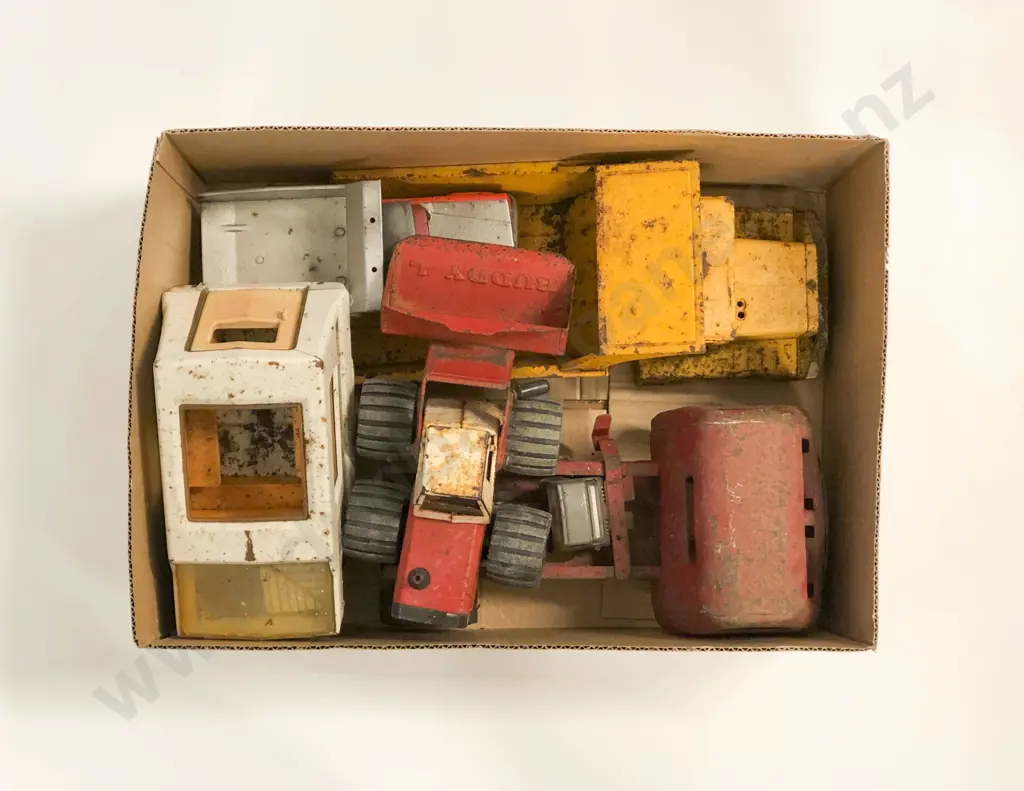 Qty Large Tonka and Other Manufacture Tinplate Vehicles Image 1++