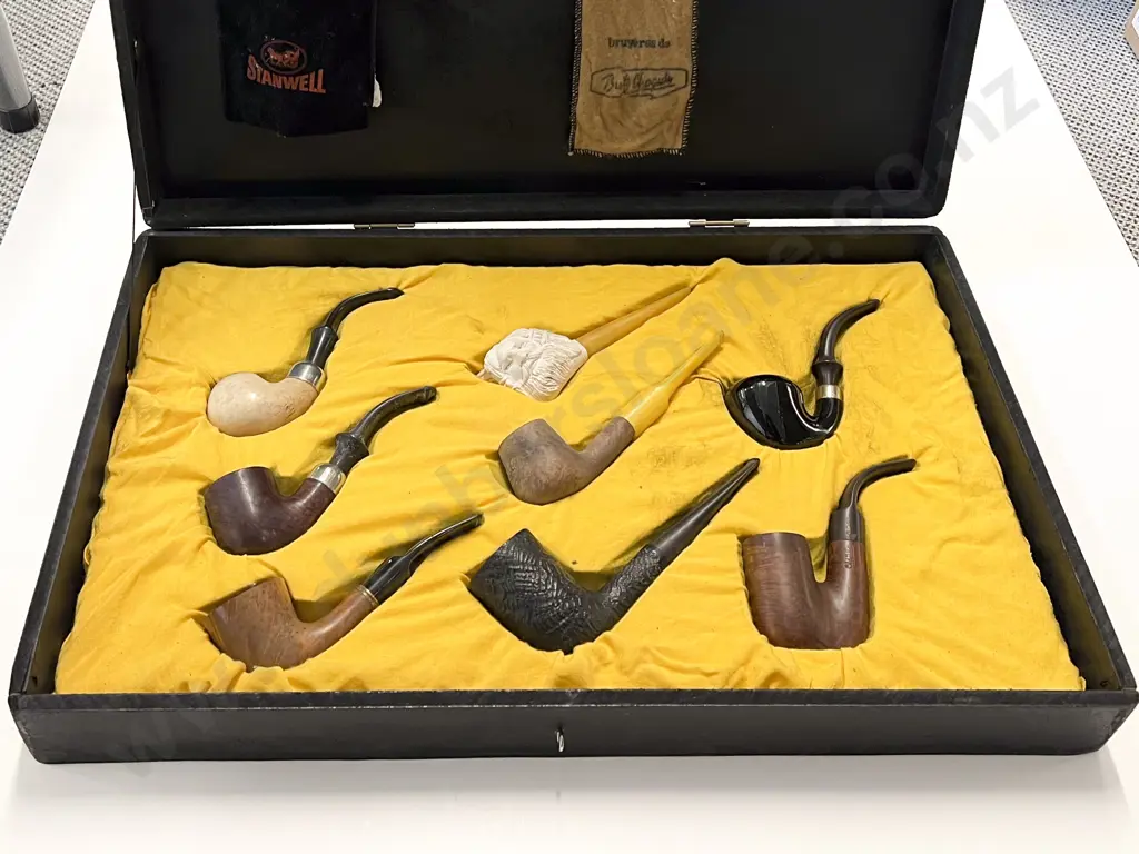 Eight Assorted Vintage Pipes Image 1++
